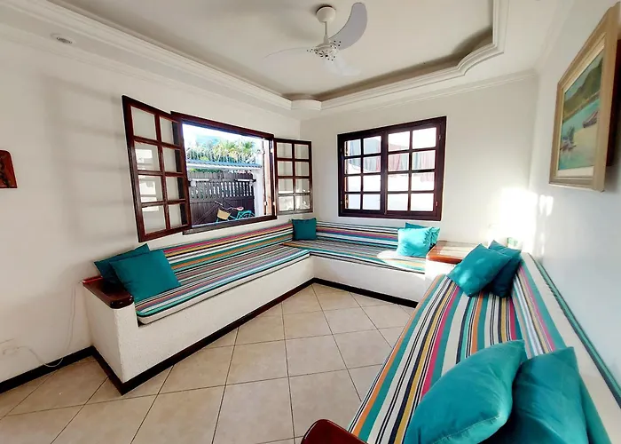 Casa Alto Padrao Apenas 10 Min Da Praia Do Forte